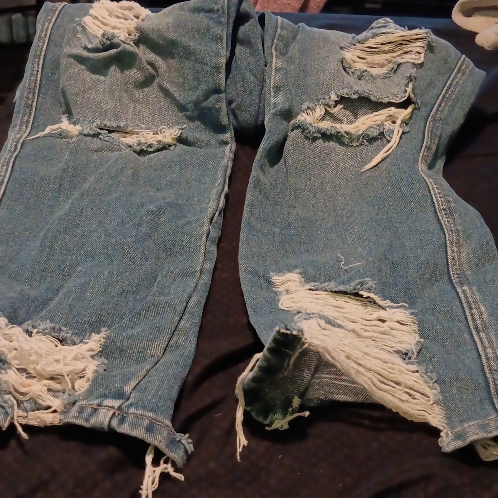 Jeans - Picture 2 of 4